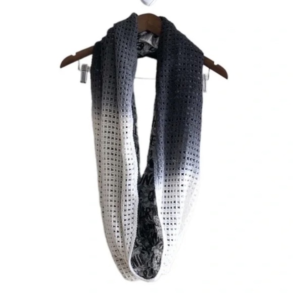 BCBGeneration Knitted Knit Floral Lace Quote Print Cozy Infinity Winter Scarf - Picture 1 of 7